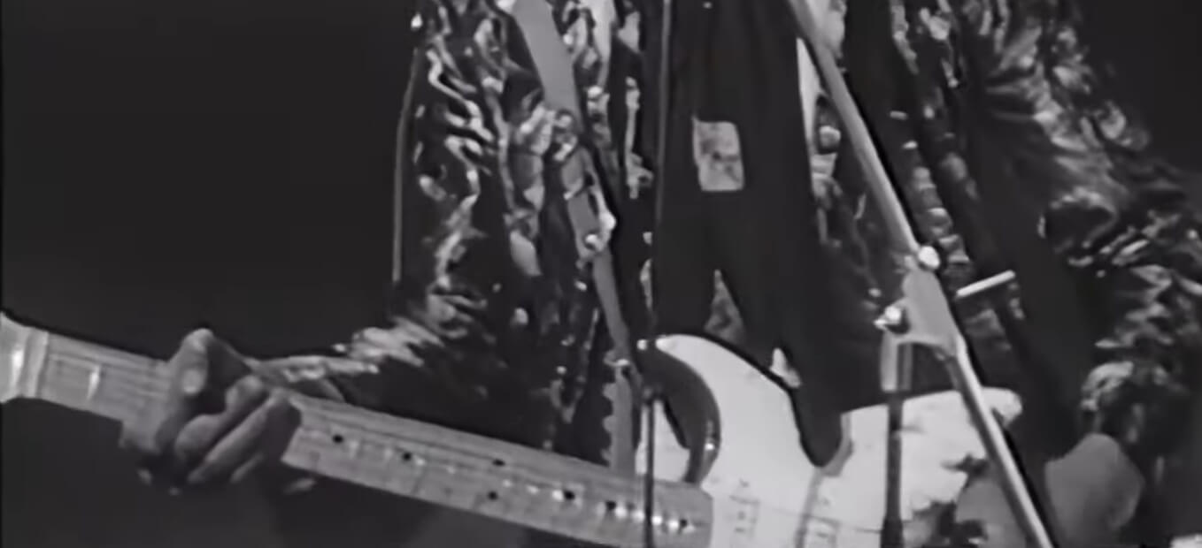 Jimi Hendrix : accord majeur (barré petit doigt)